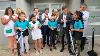 Kicillof entregó netbooks e inauguró el nuevo edificio de la Escuela Primaria N°8