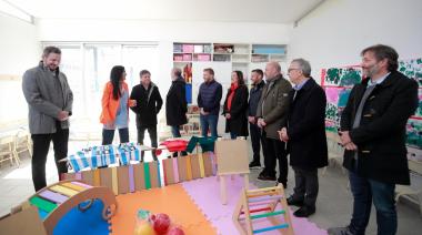 Kicillof inauguró un jardín en Lomas de Zamora