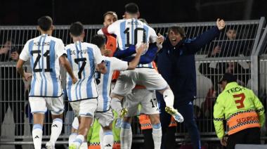 Argentina arrancó con el pie derecho y le ganó a Ecuador
