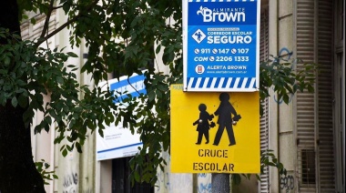 Brown lanzó 143 corredores escolares seguros