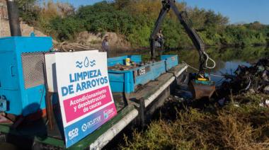 Limpiaron 1600 metros de arroyo en Lomas de Zamora