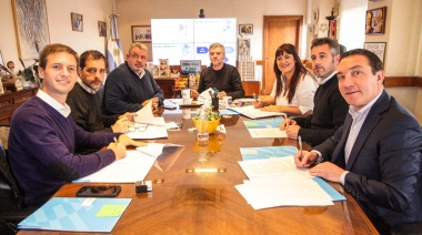 Zabaleta firmó convenios con intendentes bonaerenses para la urbanización de barrios populares