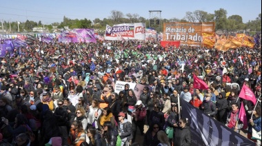 Tras la multitudinaria marcha, cierra el Encuentro Plurinacional de Mujeres
