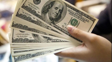 Dólar blue récord: cerró a $495