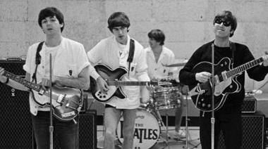 Subastan objetos de colección de The Beatles