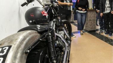 Exposición de autos antiguos y motos en Almirante Brown