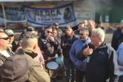 La protesta de trabajadores despedidos de Medmax lleva más de 20 días